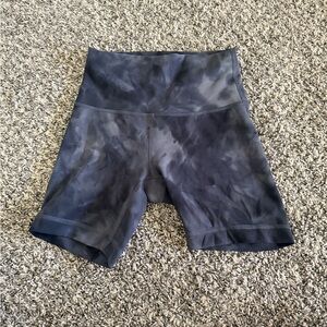 Lululemon Diamond Dye 6” biker shorts. Size 4